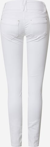 Hailys Slim fit Jeans 'Camila' in White