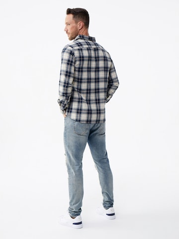 DAN FOX APPAREL Regular fit Button Up Shirt 'Thies' in Blue: back