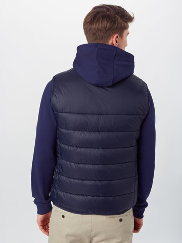 Vestă 'Wadded Gilet ' de la Lyle & Scott pe albastru