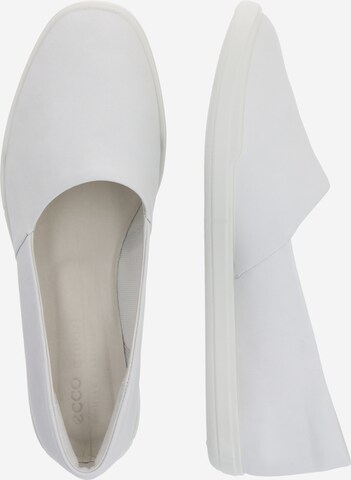 ECCO Classic Flats 'Simpil' in White