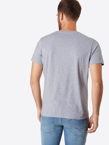 T-Shirt 'Flag' Pepe Jeans en gris : derrière