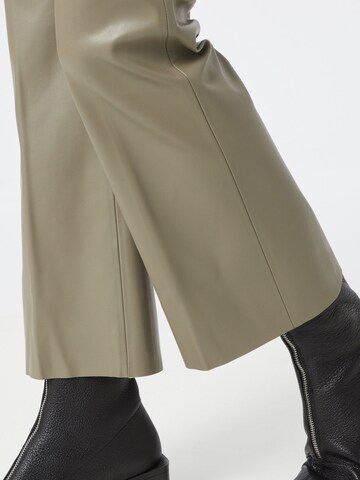 SOAKED IN LUXURY Flared Pants 'Kaylee' in Brown