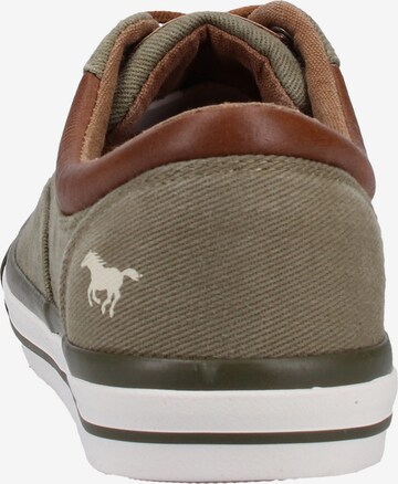 MUSTANG Sneakers laag in Groen