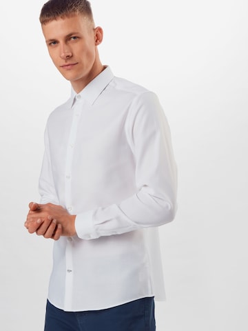 BURTON MENSWEAR LONDON Slim fit Overhemd in Wit: voorkant