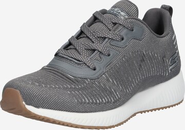 Baskets basses SKECHERS en gris : devant