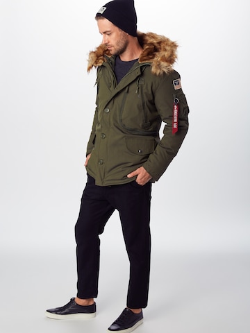 ALPHA INDUSTRIES - Parka de inverno 'Polar' em verde