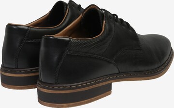 Chaussure à lacets Rieker en noir : derrière