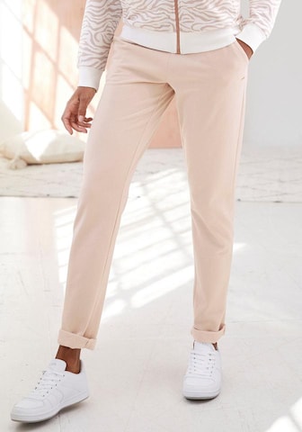 Tapered Pantaloni di LASCANA in beige