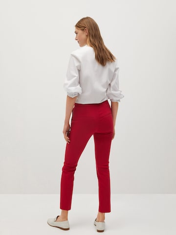 Coupe slim Pantalon 'Cola' MANGO en rouge