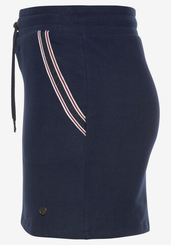 OCEAN SPORTSWEAR Athletic Skorts in Blue