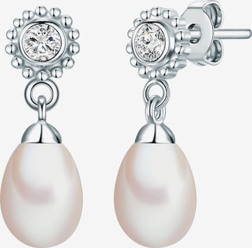 Valero Pearls Earrings in Silver: front