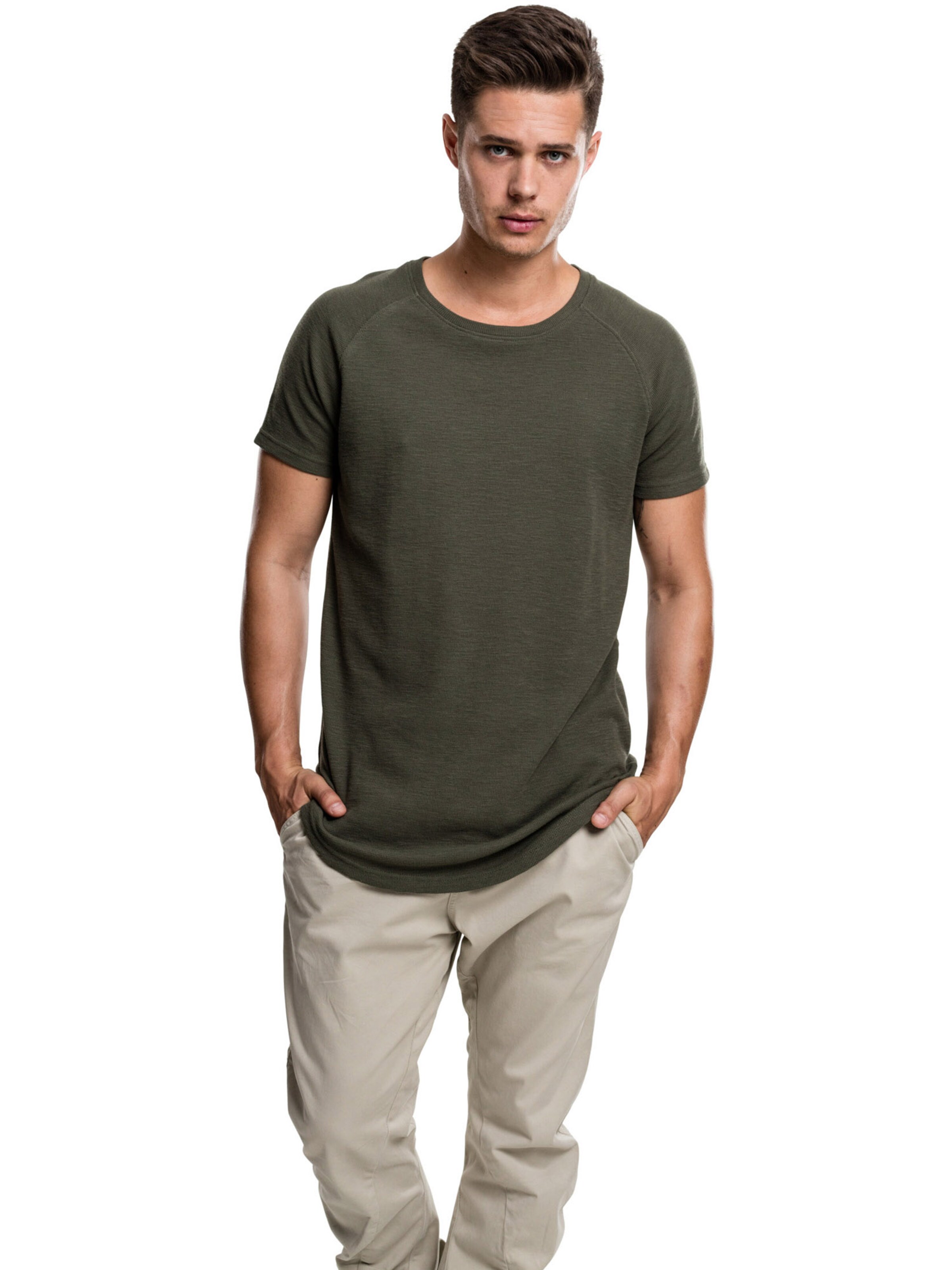 Männer Shirts Urban Classics T-Shirt in Oliv - IE21733