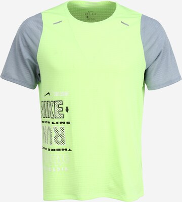 žalia NIKE Standartinis modelis Sportiniai marškinėliai 'Rise 365 Wild Run': priekis