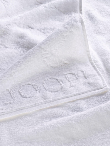 JOOP! Shower Towel in White