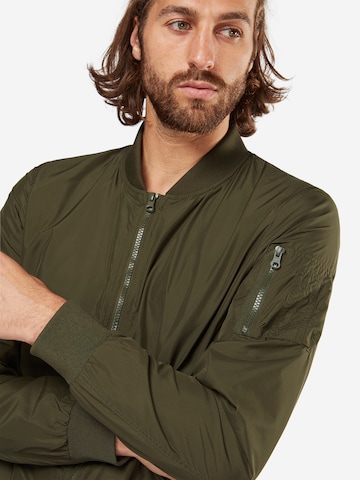 Urban Classics Between-Season Jacket in Green