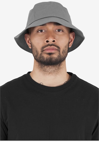 Chapeaux Flexfit en gris