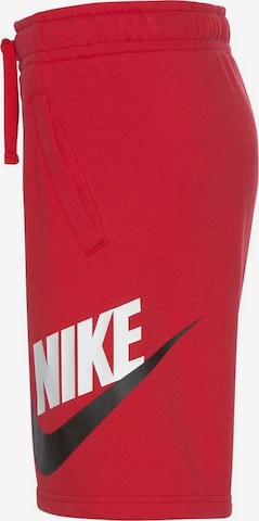 Nike Sportswear Regular Broek in Rood