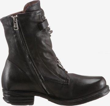 Botine 'Saintec' de la A.S.98 pe negru