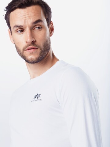 T-Shirt ALPHA INDUSTRIES en blanc