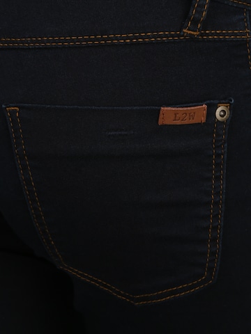 LOVE2WAIT Slimfit Jeans 'Sophia' in Blau