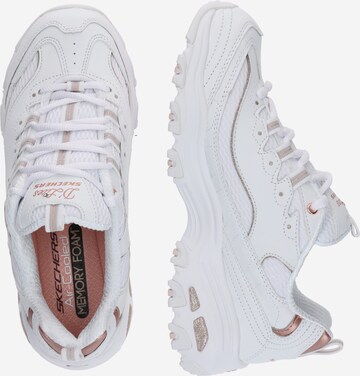 Baskets basses SKECHERS en blanc