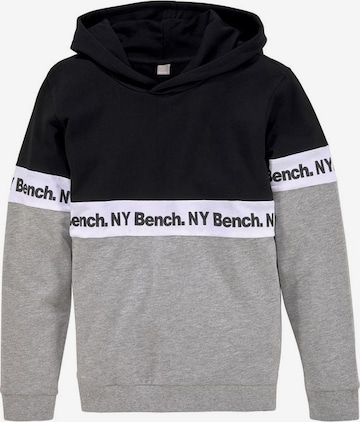 BENCH Sweatshirt in Schwarz: front