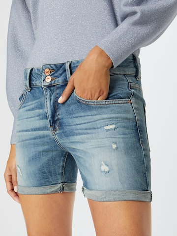 LTB Slimfit Shorts 'Becky' in Blau