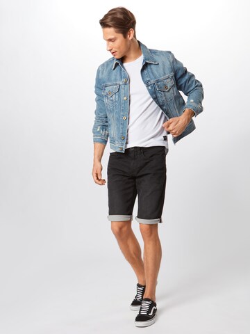 s.Oliver Regular Shorts in Schwarz