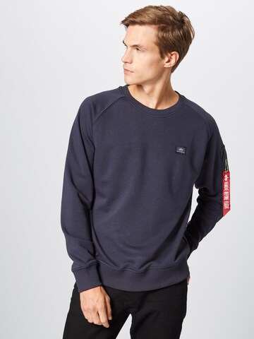 ALPHA INDUSTRIES - Sweatshirt 'X-Fit' em azul