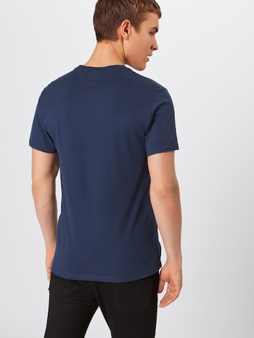 T-Shirt LEVI'S ® en bleu : derrière