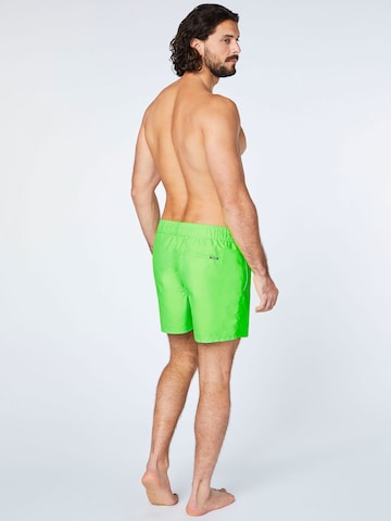 Regular Shorts de bain CHIEMSEE en vert