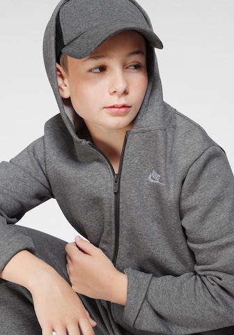 Nike Sportswear Regular Träningsset i grå