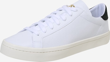 Baskets basses 'Courtvantage' ADIDAS ORIGINALS en blanc : devant