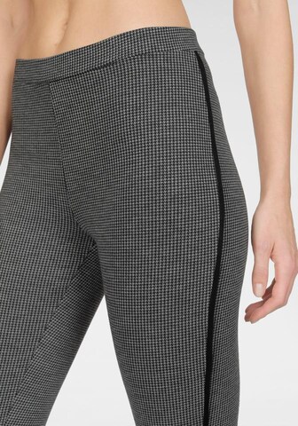 LASCANA Skinny Leggings in Schwarz