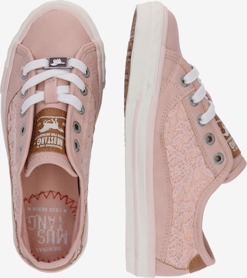 MUSTANG Sneakers in Pink: side