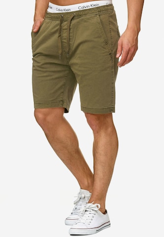 INDICODE JEANS Regular Shorts 'Kelowna' in Grün: predná strana