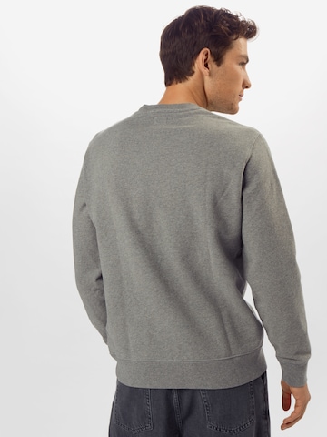 Coupe regular Sweat-shirt 'The Original HM Crew' LEVI'S ® en gris