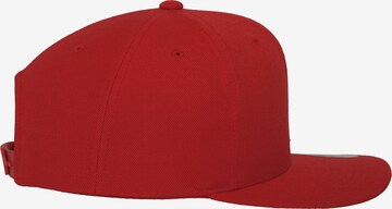 raudona Flexfit Kepurė