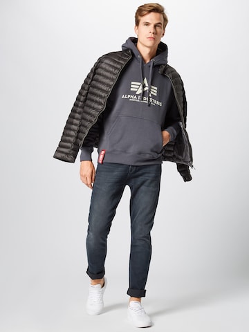 ALPHA INDUSTRIES Sweatshirt in Grijs