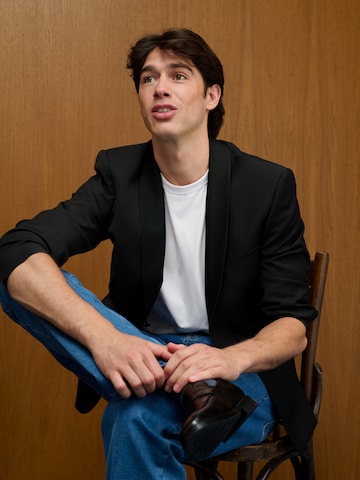 Contemporary Casual Blazer Look