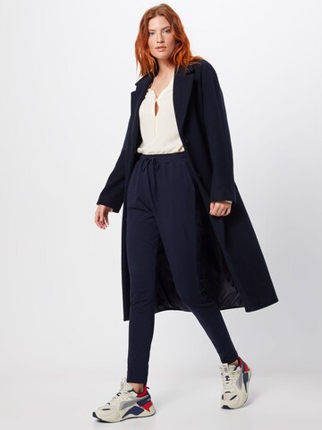 Coupe slim Pantalon 'Linda' Kaffe en bleu