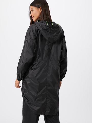 juoda Urban Classics Demisezoninė parka