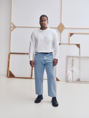 Basic Longsleeve Jeans Look