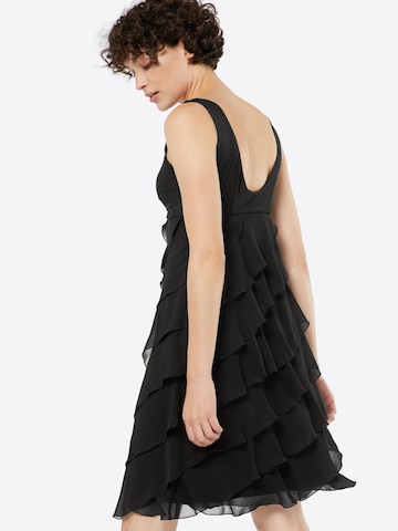 Rochie de cocktail de la SWING pe negru