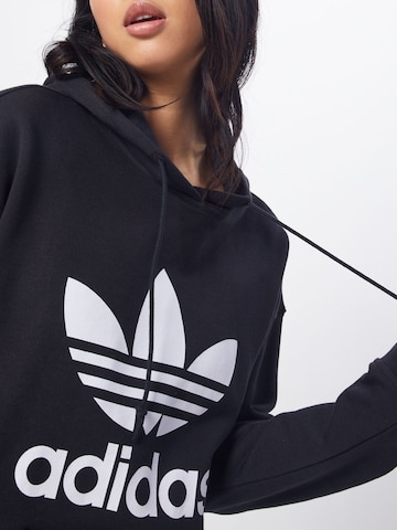ADIDAS ORIGINALS Sweatshirt 'Adicolor Trefoil' in Zwart