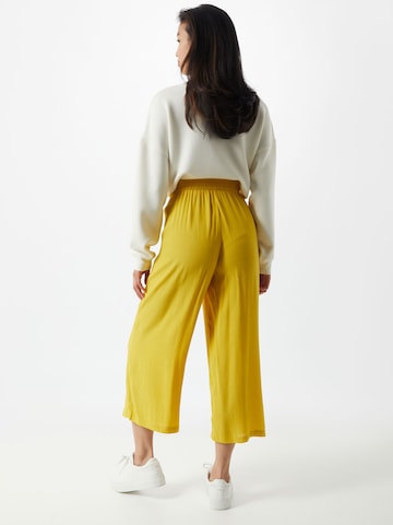 s.Oliver Wide leg Pleat-Front Pants in Yellow