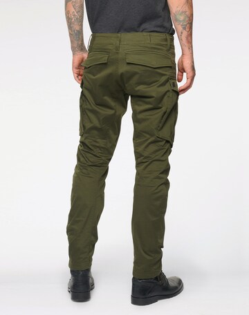 Coupe slim Pantalon cargo 'Rovic' G-Star RAW en vert : derrière