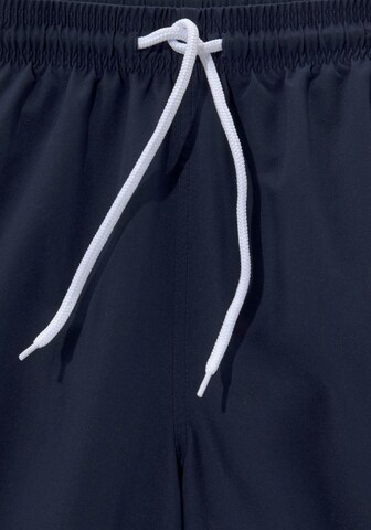 BENCH Regularen Kratke kopalne hlače | modra barva