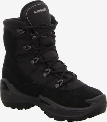 LOWA Snow Boots in Black