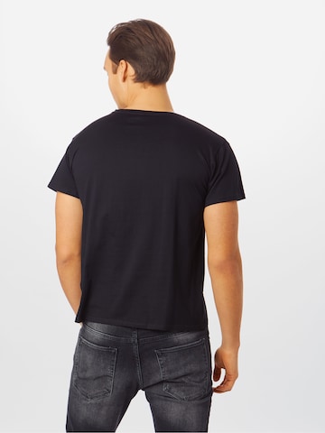 T-Shirt Mister Tee en noir : derrière